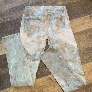Rich and Skinny Watercolor pants. Size 26.